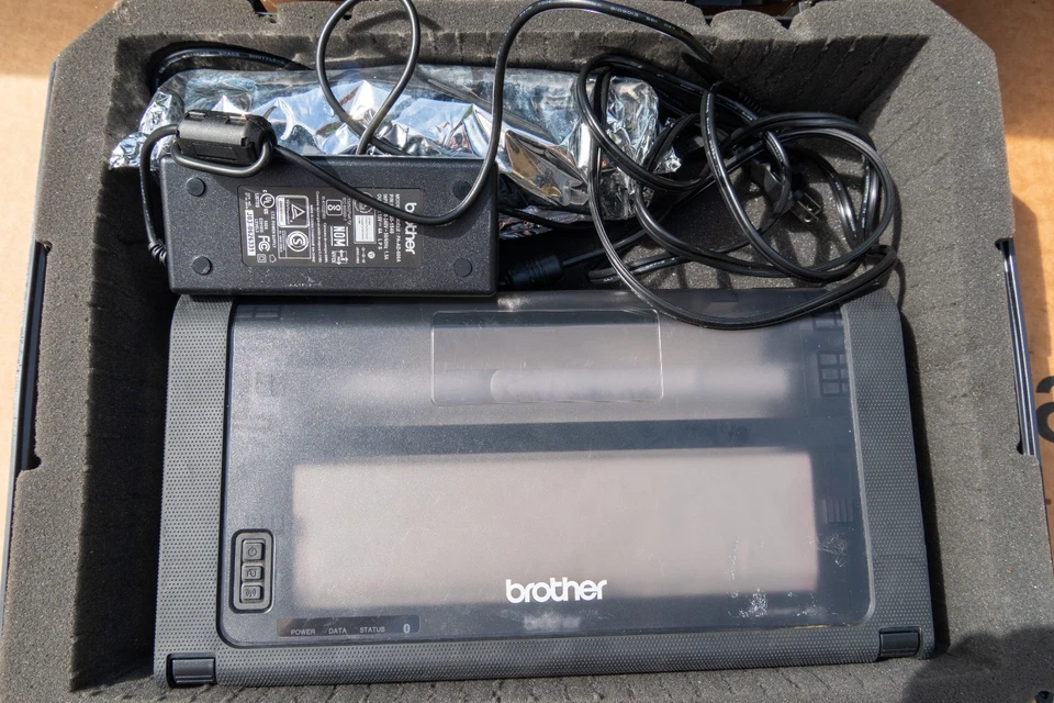 Brother PocketJet PJ-762 Thermal Label Printer With Case - Image 1 of 4