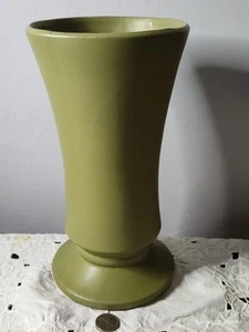 McCoy Vintage Matte Avocado Green Floraline 482 USA Vase 11" - Foto 1 di 10