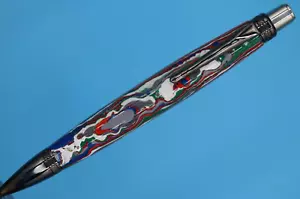 Klinge Knopf Klick Kugelschreiber in Pistole Metalloberfläche mit Shop Made Fordite - Bild 1 von 16