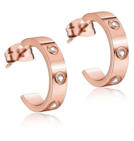 Aretes de boda de medio aro de diamantes cultivados en laboratorio de 10 quilates para hombre Foto 1 de 3