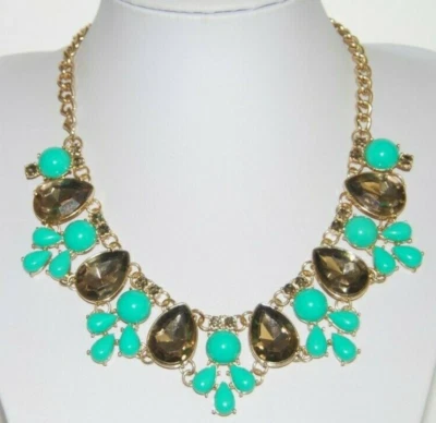 БАНАНОВАЯ РЕСПУБЛИКА БОЛЬШОЙ СМЕЛЫЙ АКРИЛОВЫЙ ЗЕЛЕНЫЙ КАБОШОНЫ И ДЫМ КРИСТАЛЛЫ НАГРУДНИК ОЖЕРЕЛЬЕ - Изображение 1 из 4