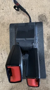 MINI COOPER REAR CENTRE SEAT BELT BUCKLE CLIP SEATBELT R56 LCI (2010-13) 2756291 - Picture 1 of 11