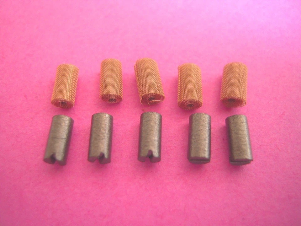 Märklin Bürstenpaar Lokomotive E 600300 Kohle Bürste H0 rund 5Paar Ersatzteil ne - Bild 1 von 1