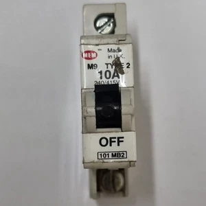 Interruttore MEM 10A 101MB3 Memshield 10 amp tipo 3 MCB M9 240v - Foto 1 di 5