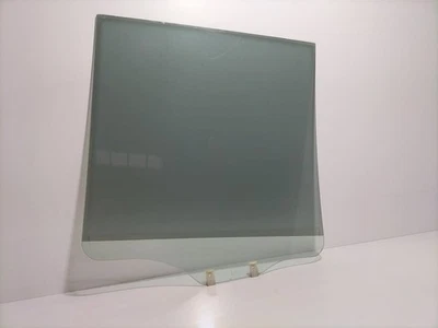 4M41 HINTERES RECHTES FENSTER / 79928 / 175019 FÜR MITSUBISHI MONTERO V60/V70 — 第 1/4 张图片