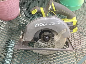 Ryobi P508 18-Volt One+Cordless Brushless 7-1/4" Circular Saw( Runs Good) Tested - Picture 1 of 7