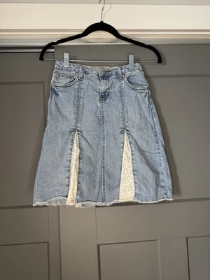 Falda vaquera muda para niñas talla 8, regular con detalles de encaje y cintura ajustable Foto 1 de 4