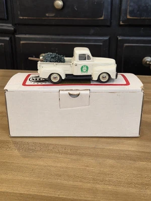 Miniaturas automáticas Ford Pickup Sinclairs de Navidad  Foto 1 de 4