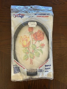 Kit de punta de aguja con rosas y marco American Family Crafts nuevo de colección - Imagen 1 de 2