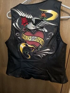 Harley Davidson CRIMSON HEART bestickte schwarze Lederweste Gr. XL 97065-08VW - Bild 1 von 8