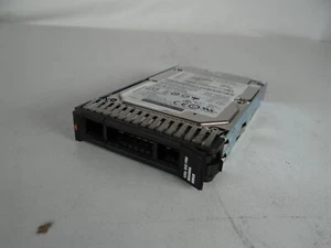 Lenovo 300GB SAS 12Gbps 10K 2.5" HDD Hard Drive AL14SEB030N 00WG686 - Foto 1 di 1