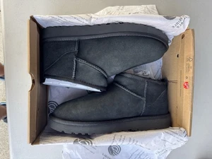 UGG Classic Ultra Mini Botín para Mujer, Talla US 10 - Negro NUEVO Falta Tapa - Imagen 1 de 9