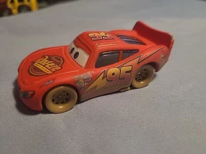 Disney Pixar Cars Dirt Track Lightning McQueen Mattel Diecast 1:55 siehe Fotos  - Bild 1 von 7