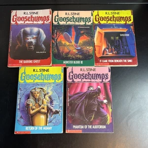 Vintage R.L. Stine Goosebumps Books Lot of 5 Horrorland Deep Trouble 90’s Books - Picture 1 of 17