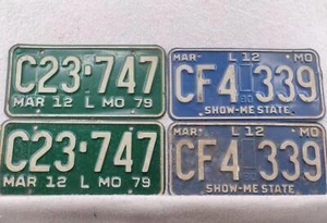 MISSOURI LICENSE PLATES 2 PAIR OF GREEN/WHITE & BLUE/WHITE VINTAGE 79 80 - Picture 1 of 6