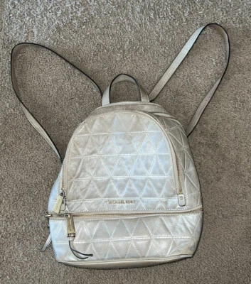 Michael Kors Rhea Mediana Acolchada Cuero Mochila Cartera MK Oro Logo Bolso Foto 1 de 4