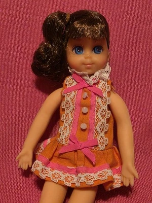 复古美泰 Tutti Pretty Pairs Angie 娃娃 原装连衣裙 带鞋 — 第 1/4 张图片