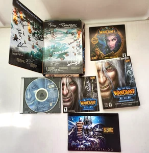 Workd of Warcraft III: Frozen Throne Expansion Set Signed By Dev Team - Picture 1 of 18