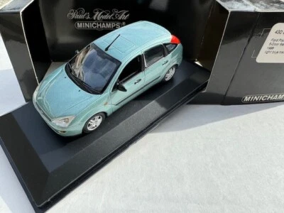Ford Focus Minichamps 1/43 5 puertas verde Foto 1 de 4