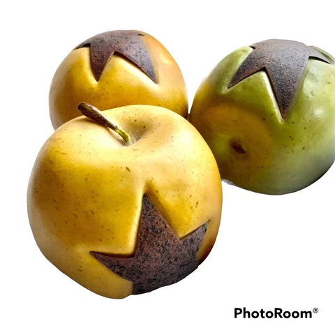 Faux Apples With Embedded Wooden Star Green & Gold 3”x3” Cover