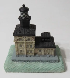 TOLEDO HARBOR LIGHT Vintage Ceramic Lighthouse Figurine Scaasis Originals - Picture 1 of 6