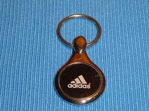 SELTEN VINTAGE ADIDAS 3 STREIFEN LOGO SCHWARZ AUF SILBER SCHLÜSSELANHÄNGER SCHLÜSSELANHÄNGER RING - Bild 1 von 5