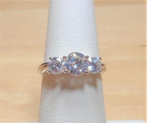 STERLING SILVER THREE SPARKLING WHITE CZ STONES ELEGANT LOVE PROMISE RING SIZE 6 - Picture 1 of 6