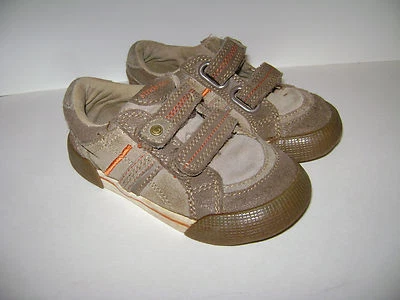 TÊNIS STRIDE RITE ZUMA CRIANÇA MENINOS TAMANHO 7,5 M COURO MARROM MUITO FOFO - Imagem 1 de 4