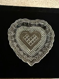 Heart and Diamond Shaped Candy/Trinket Dish Clear Glass - Picture 1 of 6