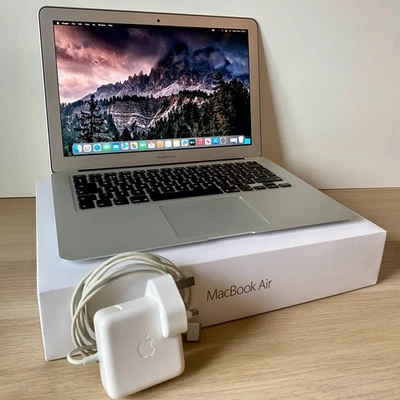 Apple MacBook Air - Display 13" - 2017 - Core i7 2.2GHz - 512GB SSD - 8GB RAM - Immagine 1 di 4