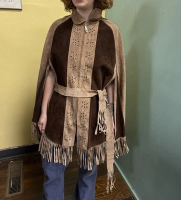 Poncho Capa Vintage Años 70 Dos Tonos Gamuza Flecos Foto 1 de 4