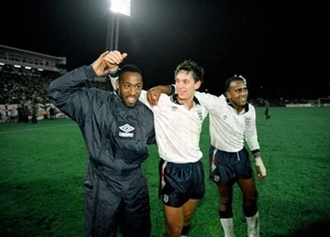 England players Andy Gray Gary Lineker David Rocastle celebrate qu- Old Photo - Picture 1 of 1