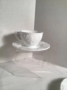 Vintage Indiana Milchglas Ernte Trauben Blätter Kaffeetasse und Untertasse - Bild 1 von 12