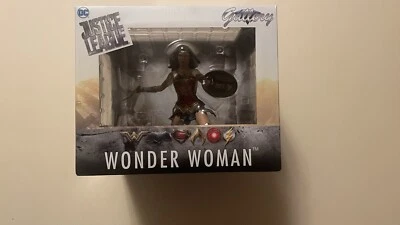 Estatua diorama PVC Diamond Select Wonder Woman DC Gallery 2018 sellada Foto 1 de 4