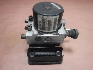 Jeep Liberty KJ 2005 2.8 CRD Diesel ABS Pump Module Factory OEM 52128852AD - Picture 1 of 8