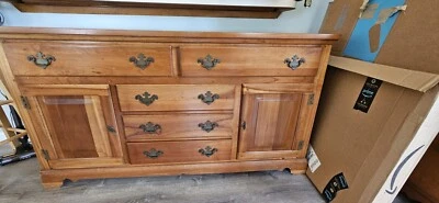 Harden Furniture Chippendale Style Cherry Buffet; Excelente Estado - Imagem 1 de 4