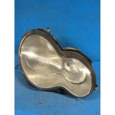 PROIETTORE DX MERCEDES CLASSE C (00-04)(04-07) W203 2.2 (220) CDI (105KW) 2000 - Immagine 1 di 4