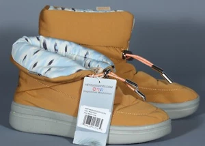 HEY DUDE MARGOT YOUTH MUSTARD ECO BOOTS Lightweigth GIRLS Shoe Sz J5 - Picture 1 of 3