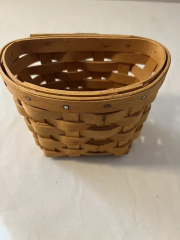 Vintage Longaberger Basket 1999 Cover