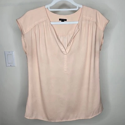 ANN TAYLOR Light Peach Cap Sleeve Vneck Blouse Size S - Image 1 of 4