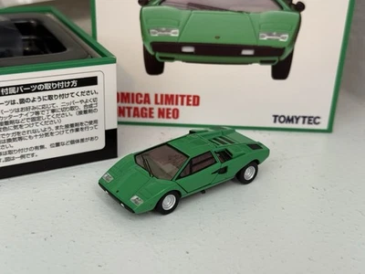 Tomica Limited Vintage Neo 1:64 fundido a presión Lamborghini Countach LP400 verde; EN CAJA Foto 1 de 4