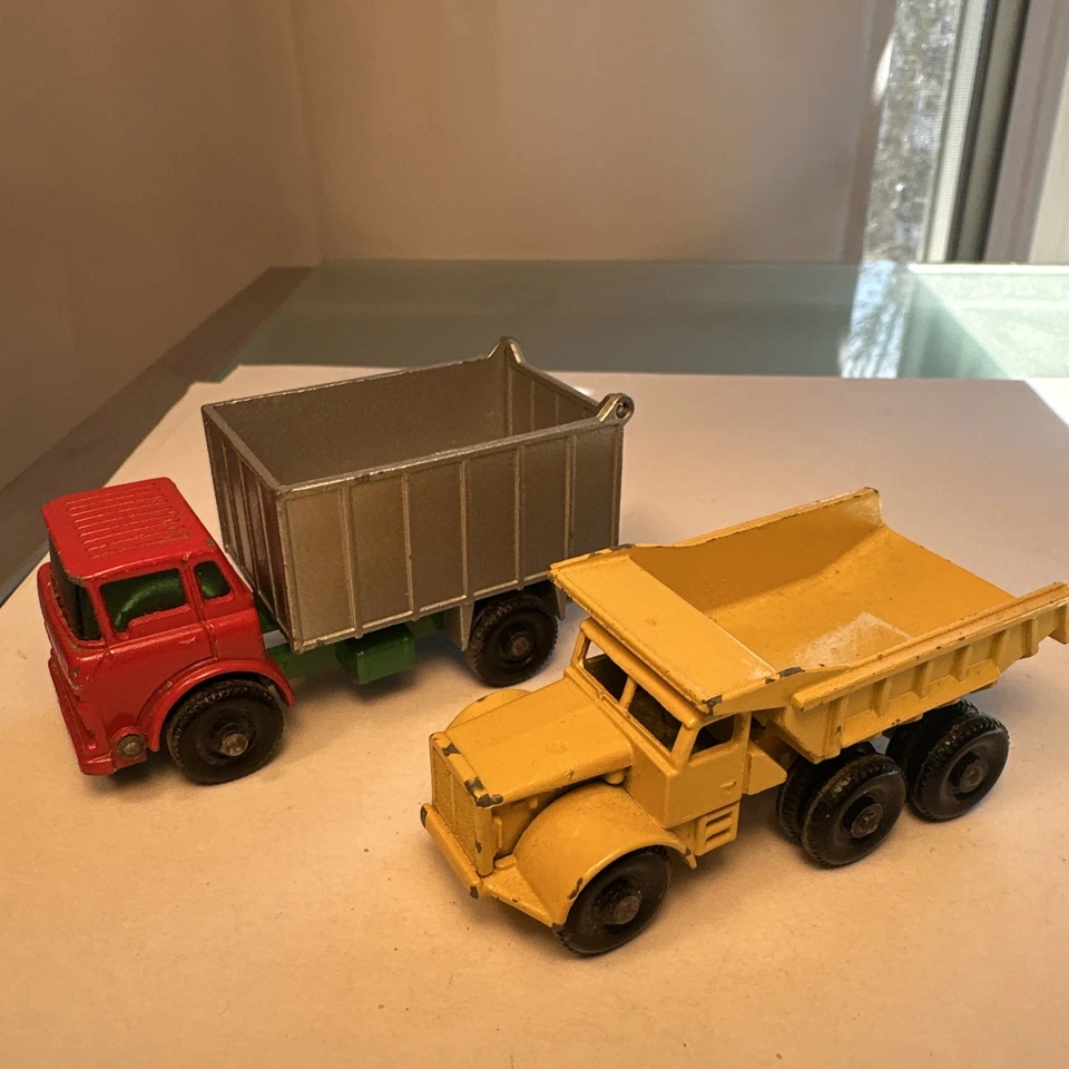LESNEY Matchbox NO.6B EUCLID Quarry DUMP TRUCK+ Matchbox No. 26 Tipper Truck - Image 1 of 4