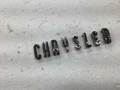 Chrysler Hood 1956 letras 1955 1953 1954 1952 1951 1950 1957 1965 1969 1946 Foto 1 de 4