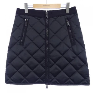 Authentischer MONCLER Rock #241-003-641-5118 - Bild 1 von 9