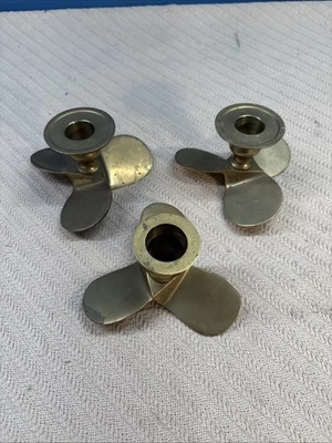 Juego de 2 soportes cónicos de hélice de latón náutico de colección + 1 estilo diferente (3) Foto 1 de 4