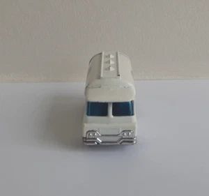 CAMION HUSKY / CORGI / GUY WARRIOR TANKER / MILK / AU 64 EME / EXCELLENT - Foto 1 di 6