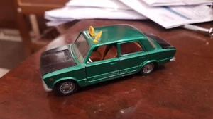 MEBETOYS A43 A 43 1/43 FIAT 124 TAXI DI MILANO VERDE VINTAGE - Imagen 1 de 10
