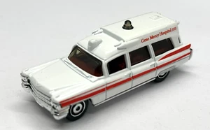 Caddy 3" Matchbox 1963 Cadillac Ambulancia Gene Mercy Blanco Años 60 '63 Escala 1:81 - Imagen 1 de 5