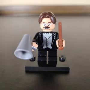 LEGO Professor Flitwick Minifigure – Harry Potter (71022) Missing Bowtie - Picture 1 of 4