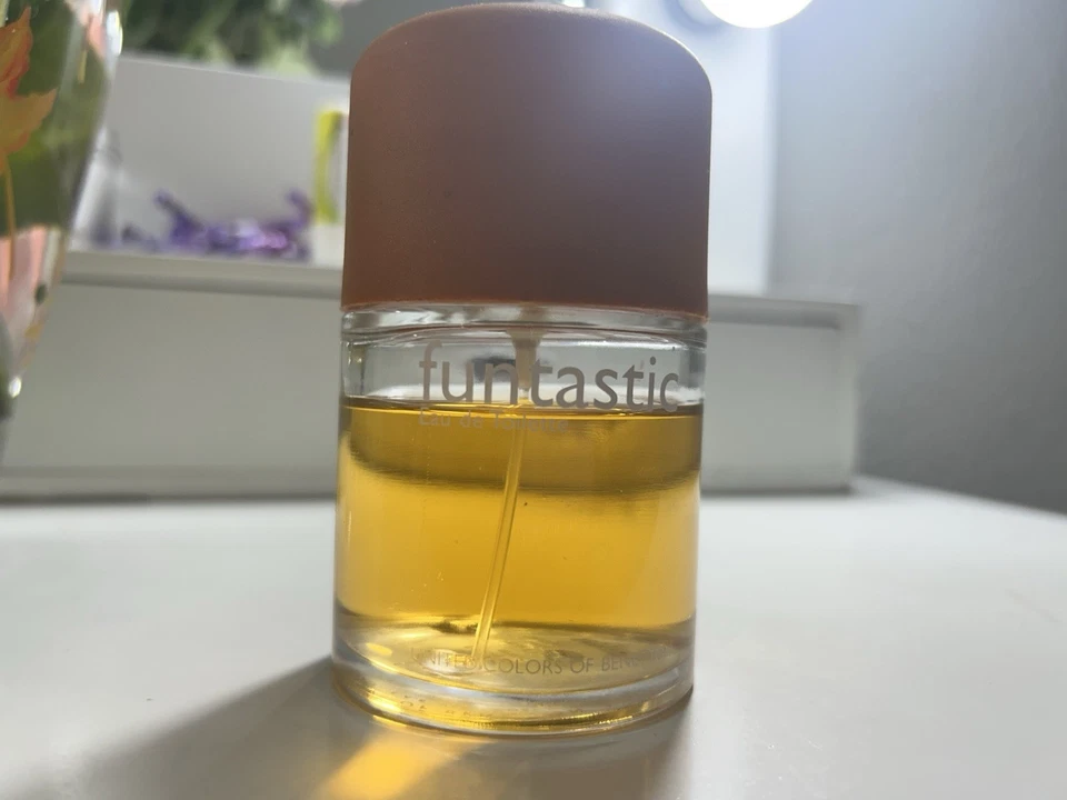 Fantastic By United Colors Of Benetton Para Niñas 3.3 OZ/100 Ml EDT Spray Foto 1 de 3